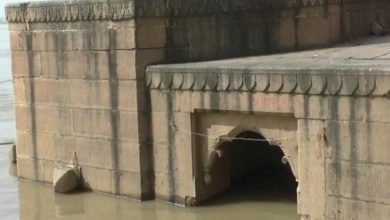 Photo of काशी में 24 घंटे में गंगा का जलस्तर 2 मीटर बढ़ा, तटवासियों की चिंता बढ़ी