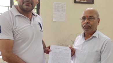 Photo of जिला शिक्षा अधिकारी (प्रा0 शि0) हरिद्वार ने पत्र जारी कर कोविड-19 में स्वेच्छा से ड्यूटी दे रहे शिक्षक राजीव कुमार शर्मा को प्रशस्ति पत्र देकर किया सम्मानित