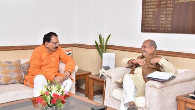 Photo of कृषि भवन में कृषि मंत्री नरेंद्र तोमर के साथ बातचीत करते हुए भारतीय कृषक समाज के अध्यक्ष कृष्ण वीर चौधरी