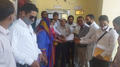 Photo of ब्लॉक प्रमुख और खण्ड विकास अधिकारी के झगड़े ने पकड़ा तूल