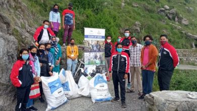 Photo of कैमल्स बैक की पहाड़ियों पर चलाया सफाई अभियान, निकाला कूड़ा कचरा