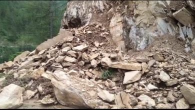 Photo of दो विभागों की आपसी खींचतान के चलते 40 दिन से बंद है सड़क