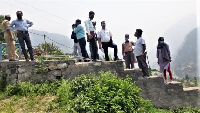Photo of हल्दापानी में हो रहे भूस्खलन का डीएम ने किया निरीक्षण