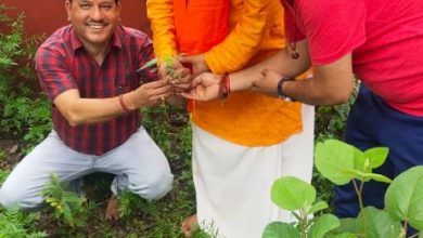 Photo of गोपेश्वर महादेव मंदिर समिति ने आज सुमन दिवस के अवसर पर मन्दिर परिसर में धार्मिक अनुष्ठान