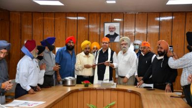 Photo of देहरादून के गुरूद्वारों के अध्यक्ष और प्रतिनिधियों ने मुख्यमंत्री के माध्यम से प्रधानमंत्री श्री नरेन्द्र मोदी को धन्यवाद ज्ञापित किया