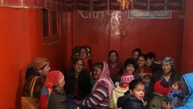 Photo of बादल फटने से लोगों ने हनुमान की प्रतिमा के सहारे बिताई रात