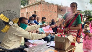Photo of कोविड-19 के बचाव हेतु होम्योपैथिक औषधि आर्सेनिक एलबम-30 वितरण
