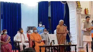 Photo of यूपी: योगी आदित्यनाथ की कैबिनेट में शामिल हुए 7 मंत्री, इन चेहरों ने ली शपथ