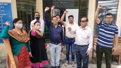 Photo of परिवहन विभाग के कर्मचारियों का कार्य बहिष्कार जारी