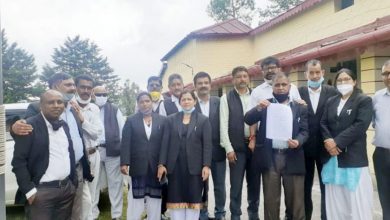 Photo of आयुक्त न्यायालय टिहरी लगाने पर अधिवक्ता नाराज