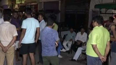 Photo of कानपुर में सपा नेता की गोली मारकर हत्या, दोस्त स्कूटी पर लादकर ले गए थे अस्पताल, लेकिन…